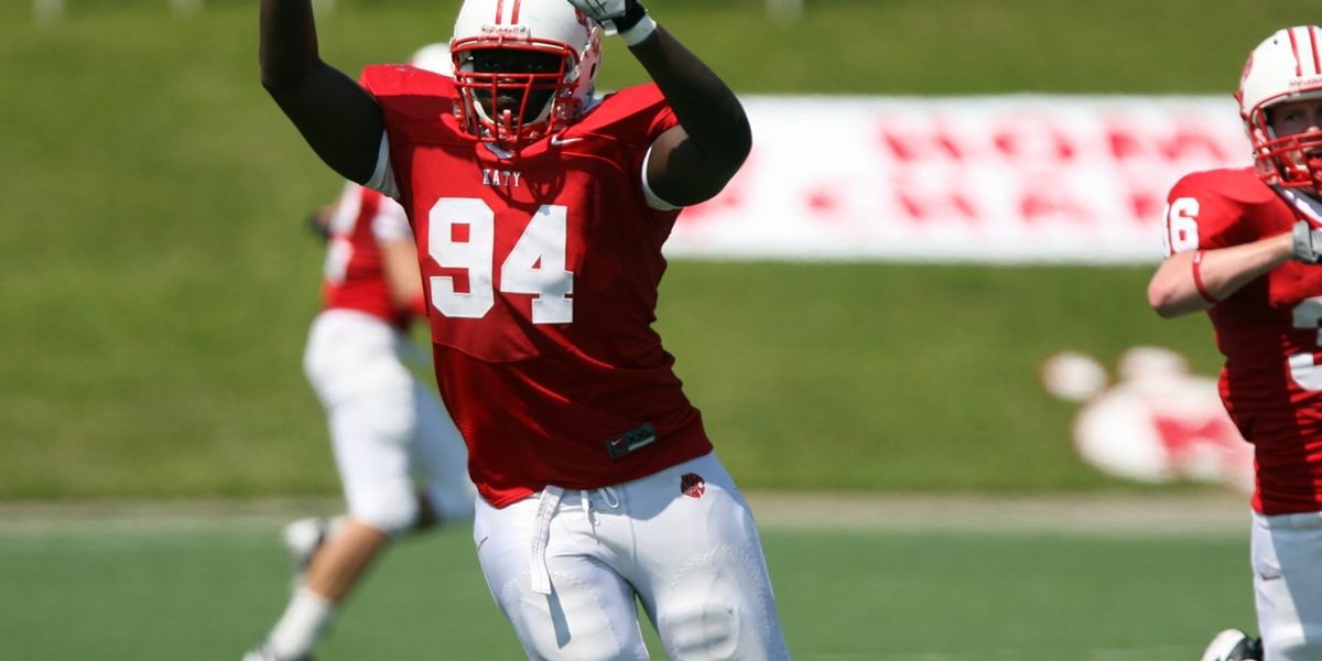 footballamericanfootballfootballplayerdefender1597922